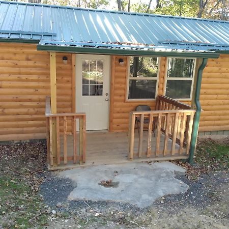Cabin With A Tree House On A Buffalo Farm . Marshall Exterior foto